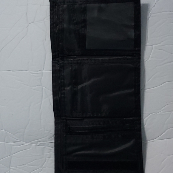 I ❤️ LONDON Embroidered Tri Fold Wallet Multicolors - Picture 4 of 9